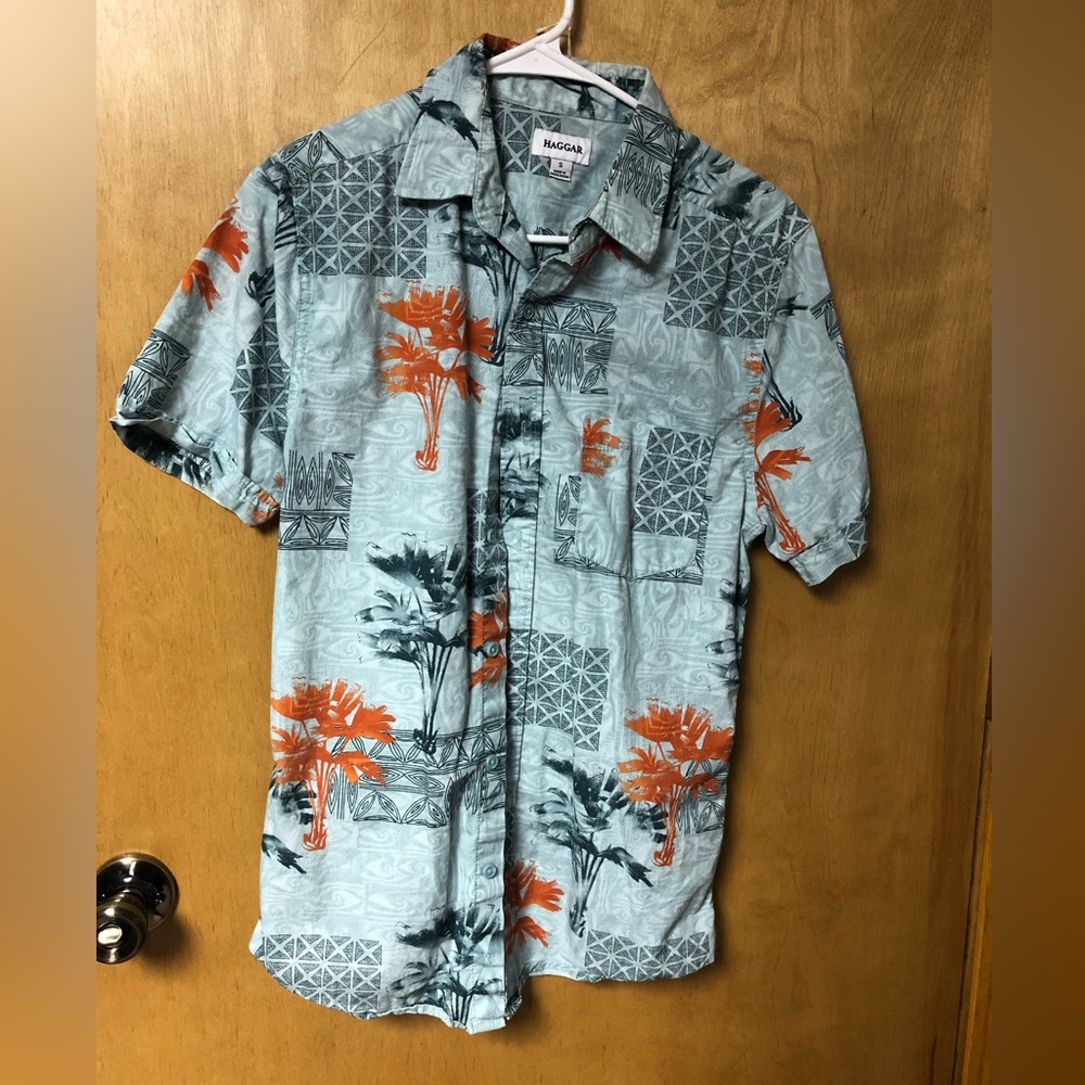 ⭐️Five $5 items for $15⭐️ Haggar button up shirt